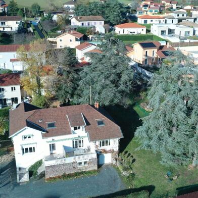 Maison 350 pièces 738000 €