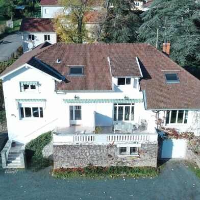 Maison 350 pièces 738000 €