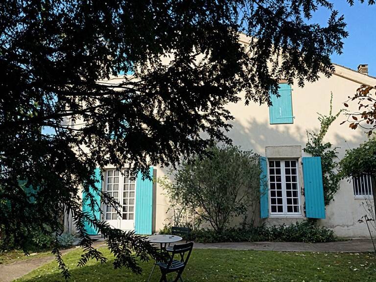 Demeure en pierre 312 m2 habitables, logement annexe, dépendances, jardins clos — photo 1