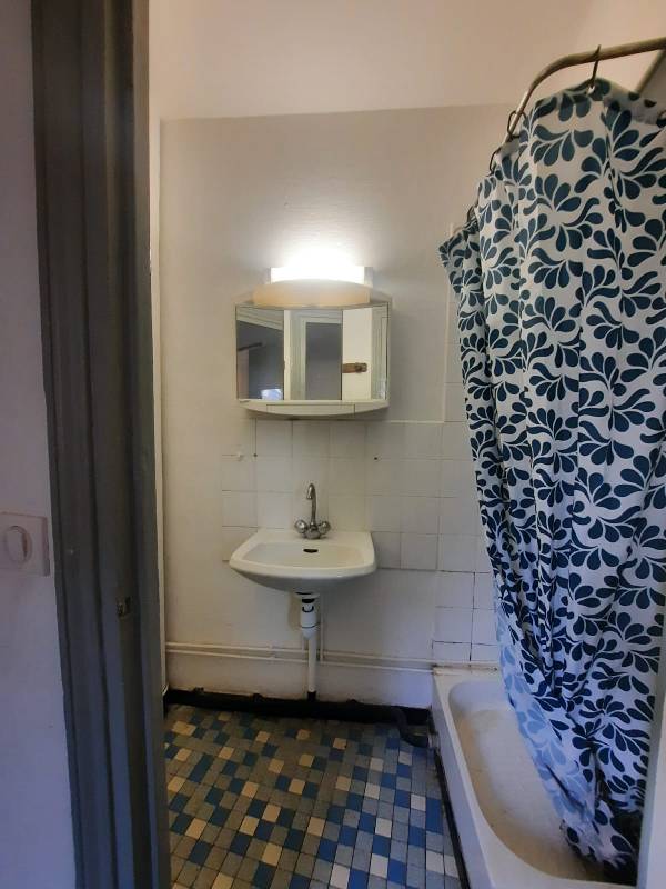 Photo Location T1 22 m² à Nuits-Saint-Georges 330 ¤ CC /mois image 3/3