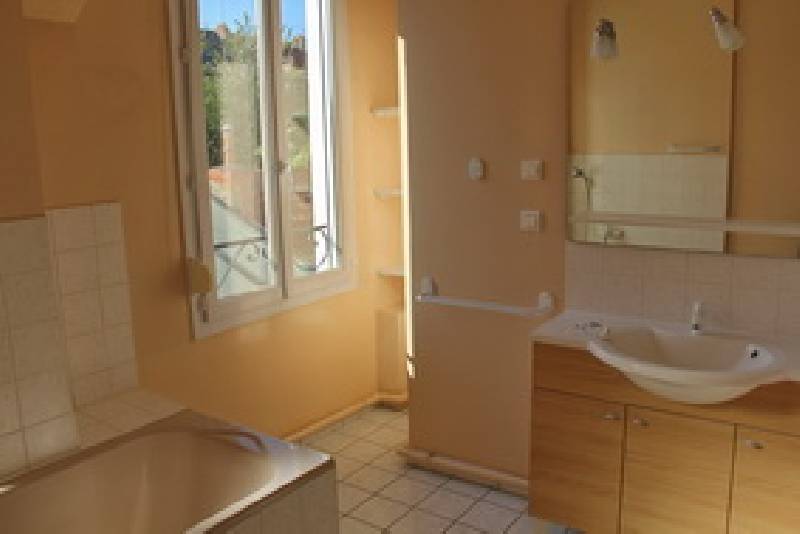 Photo Location T4 82 m² à Dijon 892 ¤ CC /mois image 3/3