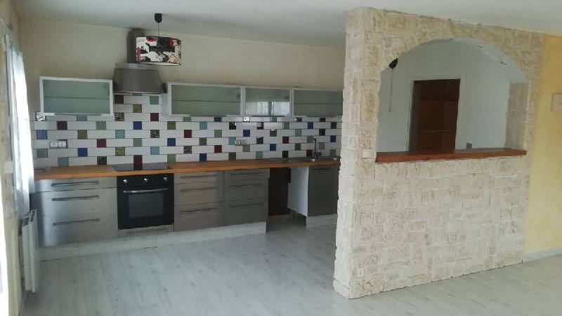 Location T3 76 m² à Genlis 700 ¤ CC /mois