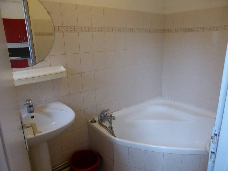 Photo Location T3 54 m² à Écully 910 ¤ CC /mois image 3/3