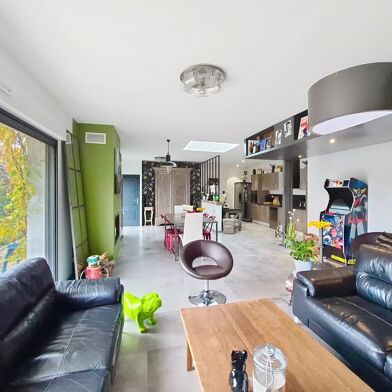 Maison 6 pièces 243500 €