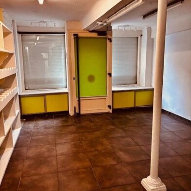 Immeuble  186000 €