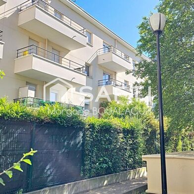 Appartement 4 pièces 242000 €