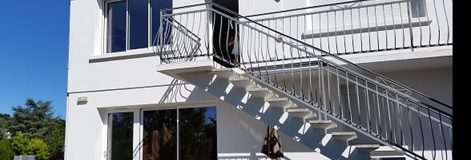 Immeuble  180 m² à vendre à Jonzac (17500)