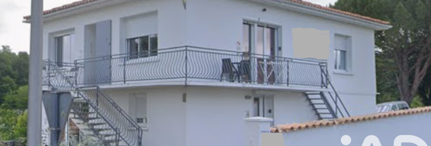 Immeuble  195 m² à vendre à Jonzac (17500)