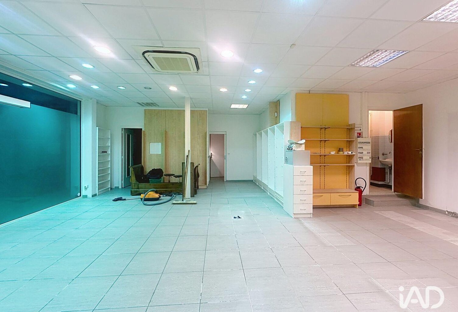Vente Murs commerciaux 70 m&sup2; — photo 1
