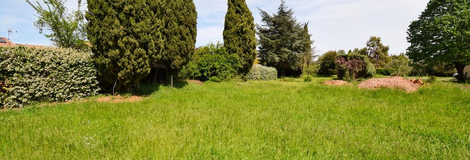 Terrain  1300 m² à vendre à Saint-Quentin-la-Poterie (30700)