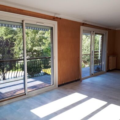 Appartement 4 pièces 956 €