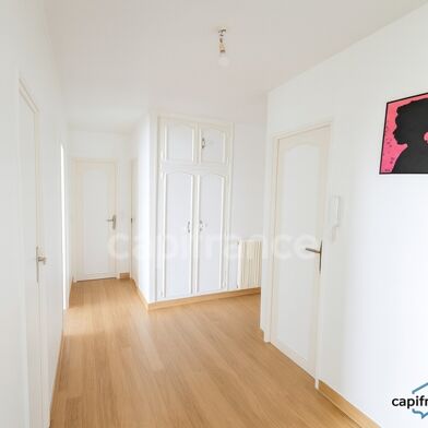 Appartement 4 pièces 109000 €