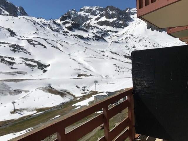 A la MONGIE Studio face aux pistes dans résidence TOURMALET avec balcon — photo du bien