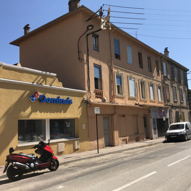 Appartement 3 pièces 710 €