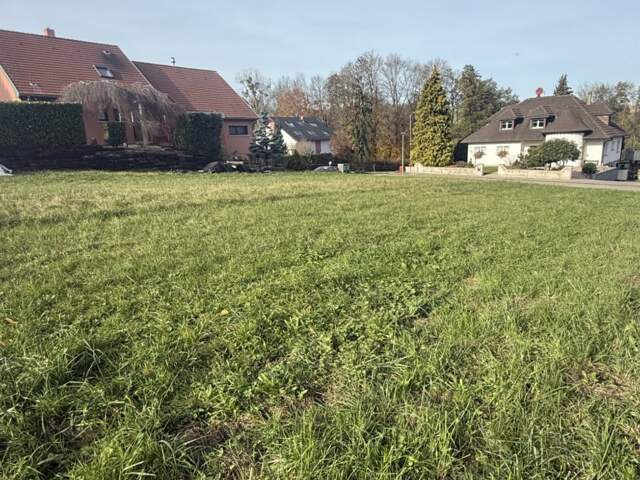 Réf: 11156 – Prix: 295.000 € – Terrain env. 11 ares, viabilisé, libre d’architecte! — photo du bien