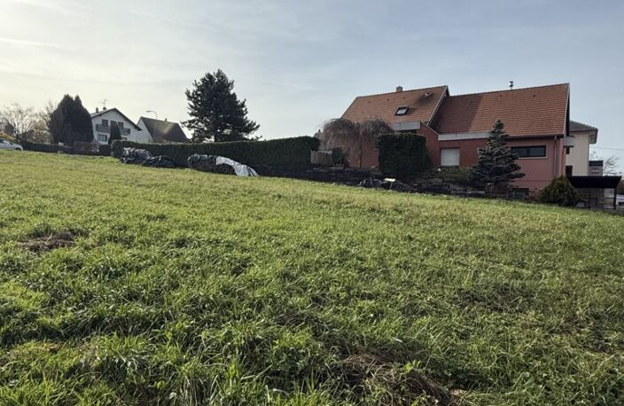 Réf: 11156 – Prix: 295.000 € – Terrain env. 11 ares, viabilisé, libre d’architecte! — photo 3
