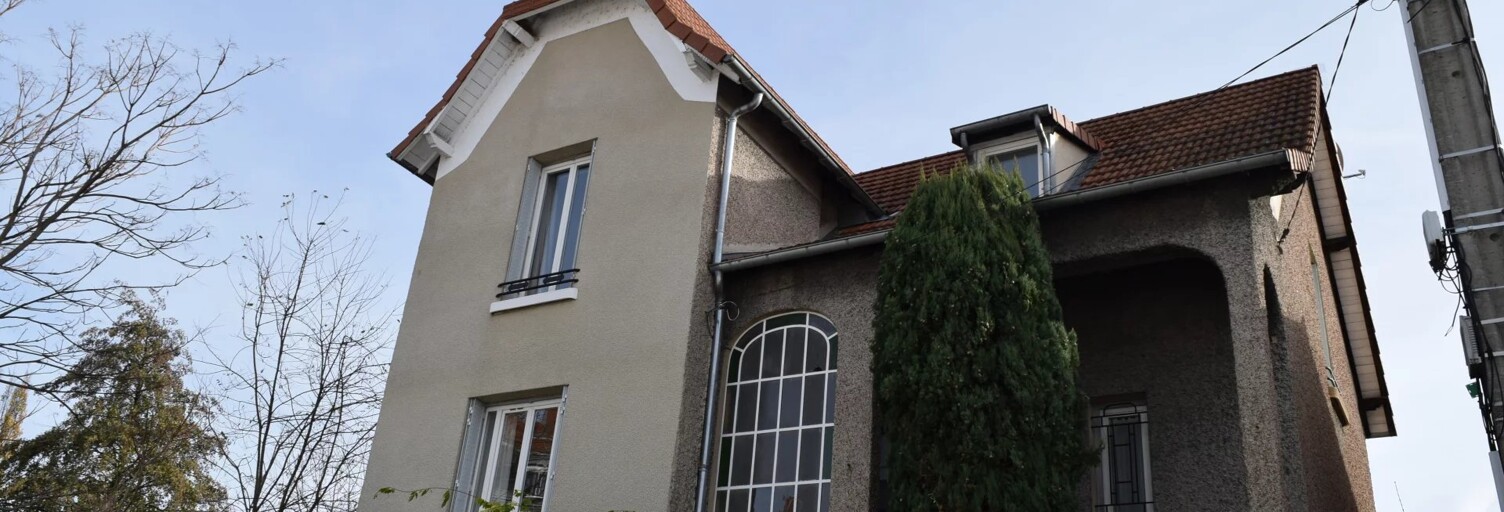 Maison 8 Pièces 136 m² à vendre à Roanne (42300)