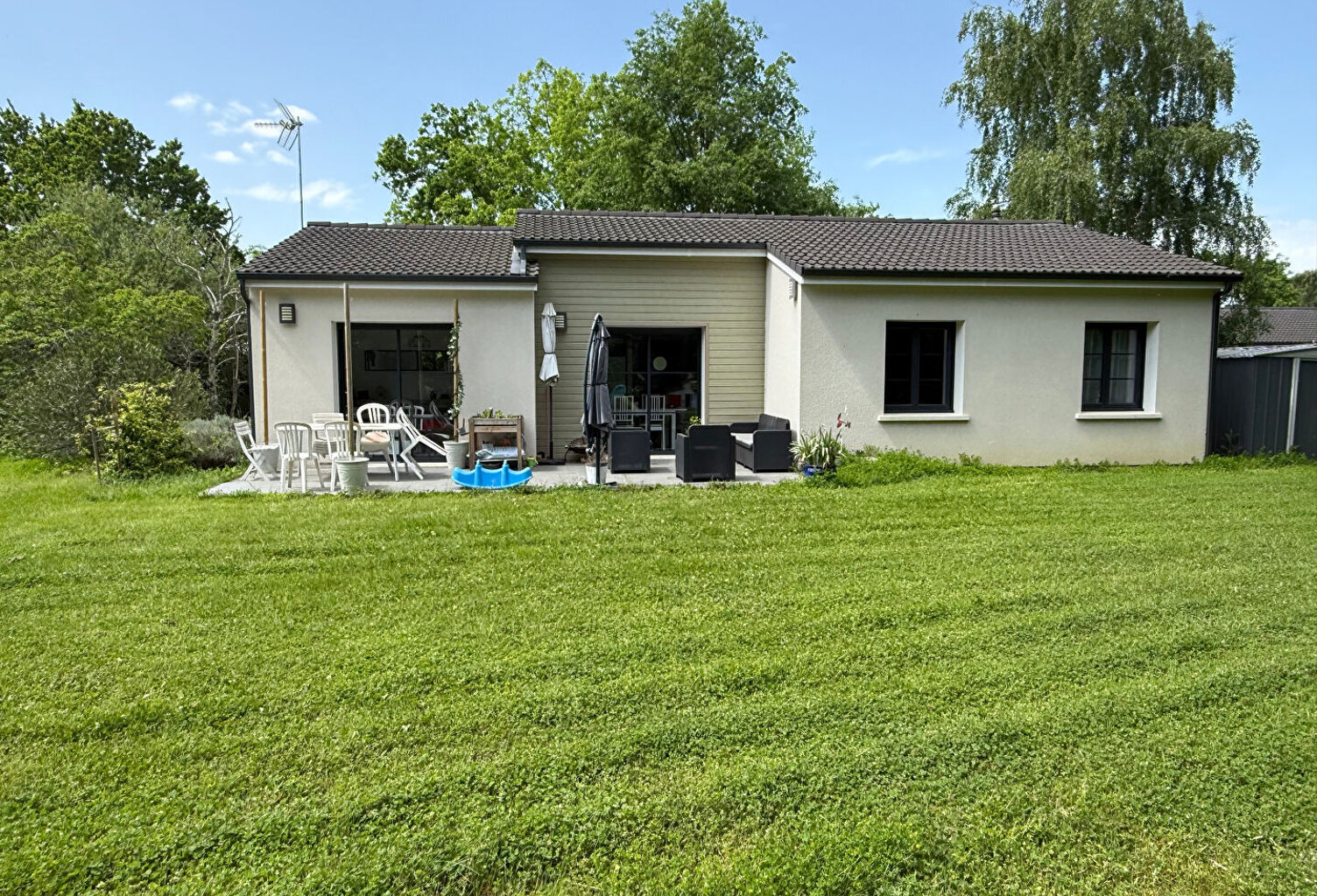 Maison contemporaine 95m² 3 chambres à St Martial — photo 1