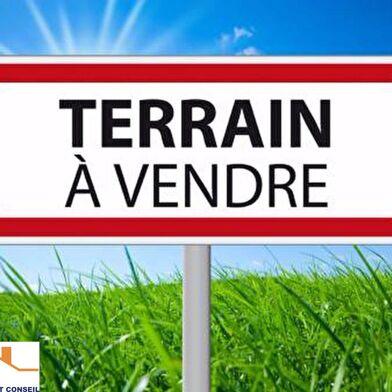 Terrain  121000 €