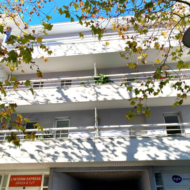 Appartement 3 pièces 278250 €