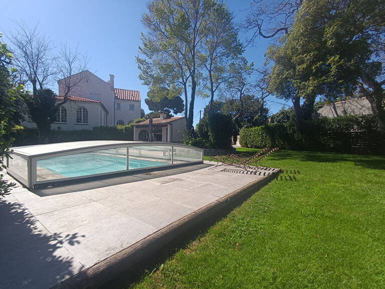 Frontignan - Magnifique villa de 220M² de type 6, avec jardin de 1122M² avec piscine — photo 1