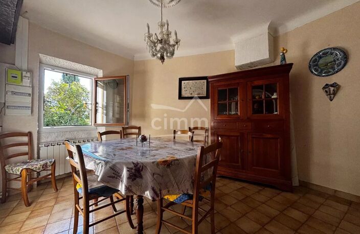 maison de village avec balcon et jardin — photo 3