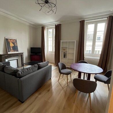 Appartement 4 pièces 1125 €