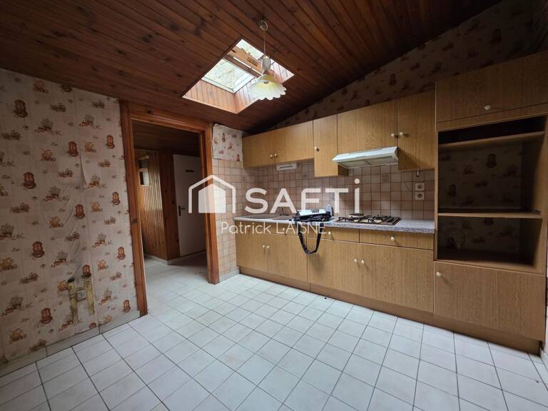 petite maison de ville avec cour intérieure a rénover — photo 1