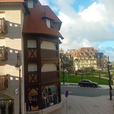 Appartement 3 pièces 551200 €