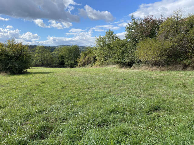 Magnifique Terrain constructible de 3571 M2  sur les hauteur — photo du bien