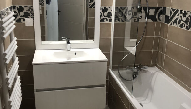 Appartement 3 pièces  à louer Marseille 8eme 13008