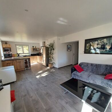 Appartement 4 pièces 240000 €