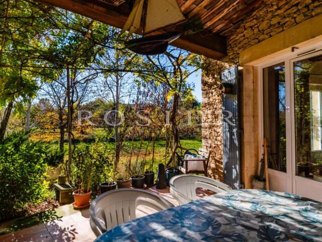 Gordes : propriété d’agrément au calme sur 2,4 hectares — photo du bien