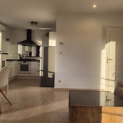 Appartement 3 pièces 899 €