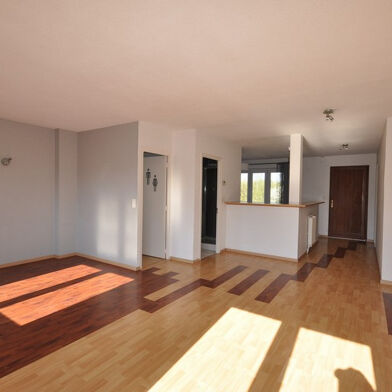 Appartement 3 pièces 560 €