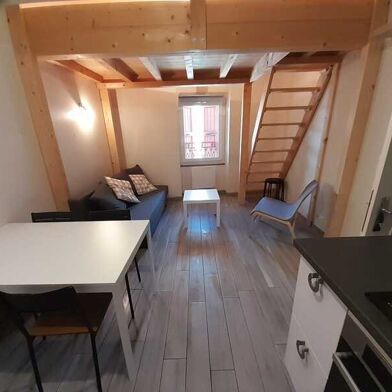 Appartement 2 pièces 576 €