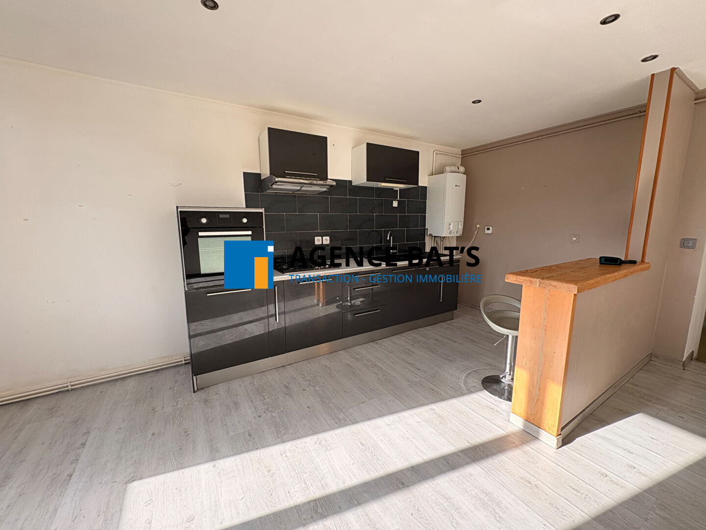 Appartement t2 cuisine équipée