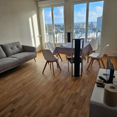 Appartement 3 pièces 900 €