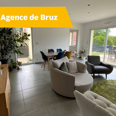 Maison 6 pièces 990 €