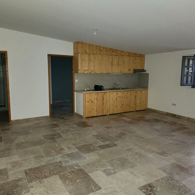 Maison 2 pièces 765 €