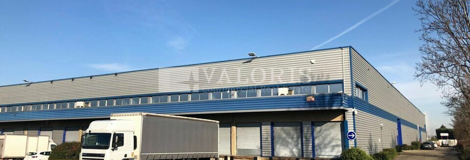 Commerce  1150 m² à louer à Chassieu (69680)