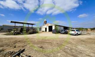 Immeuble  800 m² à vendre à Celles-sur-Belle (79370)