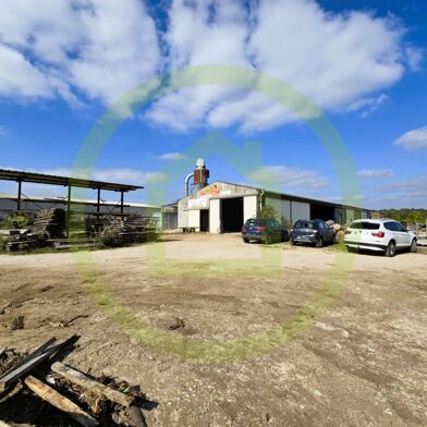 Immeuble  305000 €