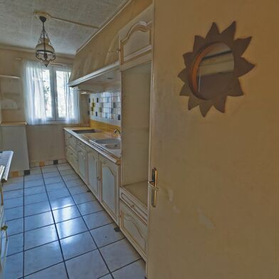 Appartement 4 pièces 66000 €