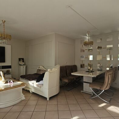 Appartement 5 pièces 280000 €