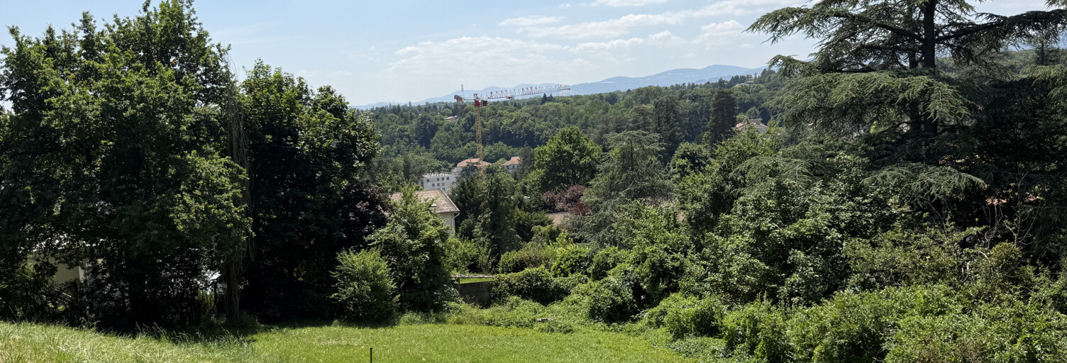 Terrain  1650 m² à vendre à Charbonnières-les-Bains (69260)