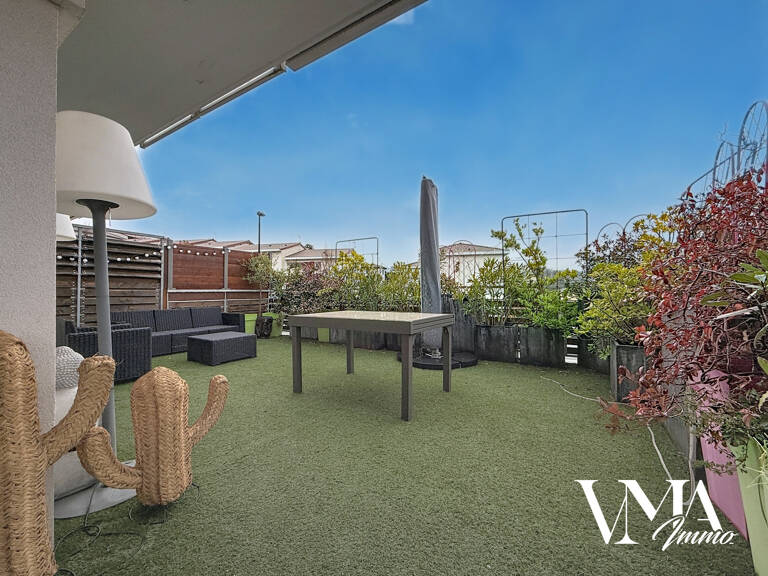 Lentilly centre, appartement T3 avec terrasse de 42m2. — photo 1