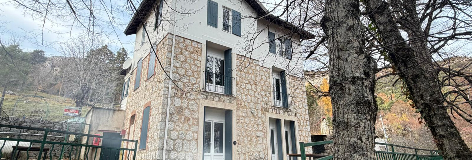 Maison 10 Pièces 200 m² à vendre à Andon (06750)