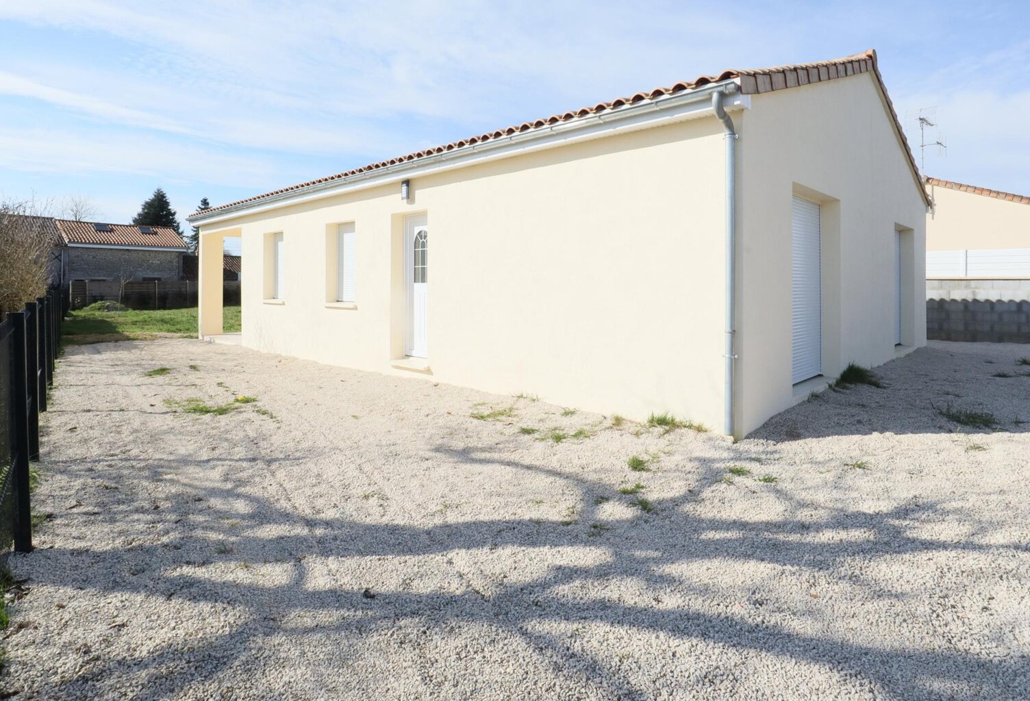 Maison 100m2, 3 chambres à 2 minutes de CIVRAY — photo 1