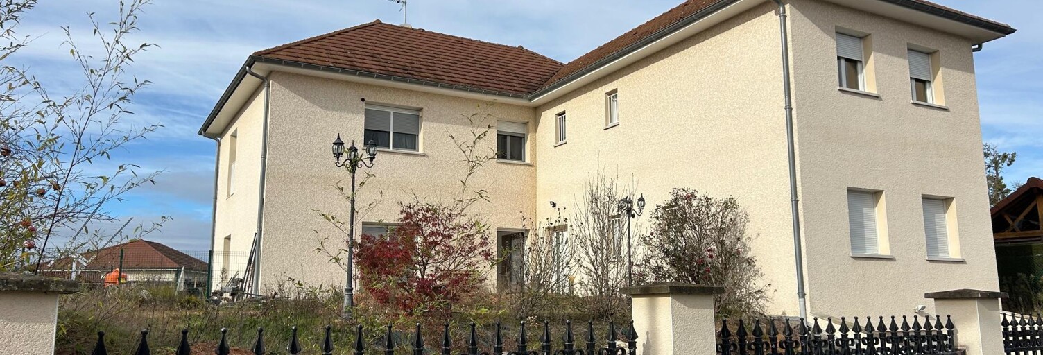 Maison 14 Pièces 322 m² à vendre à Charmeil (03110)